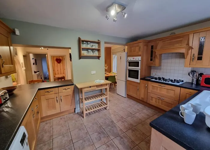 Holiday home Kingsfield House By Cliftonvalley Bristol
