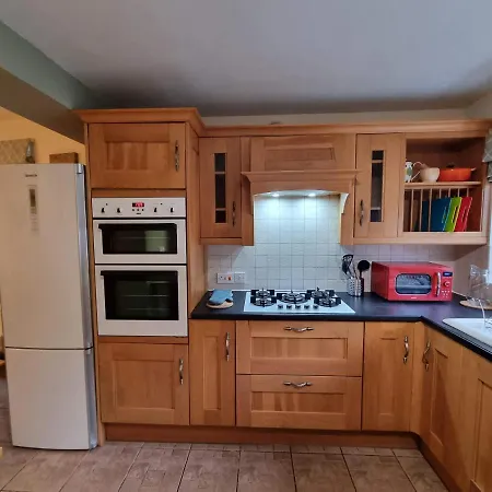 Kingsfield House By Cliftonvalley *