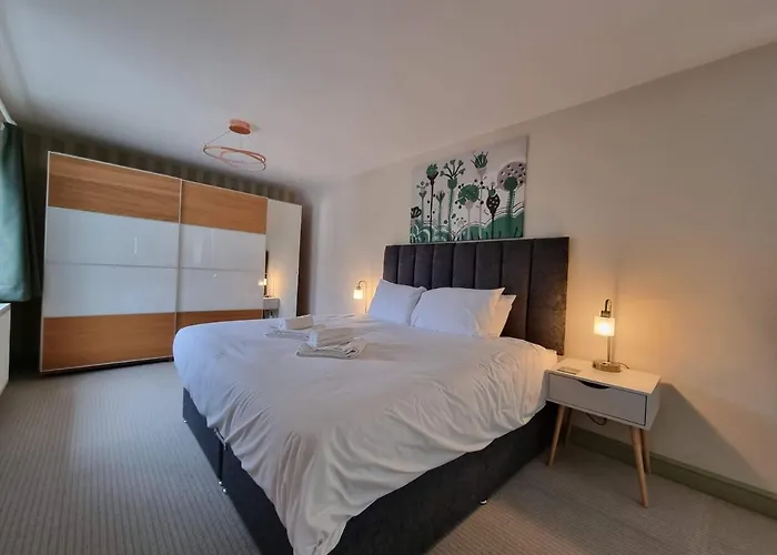 Kingsfield House By Cliftonvalley Feriehus